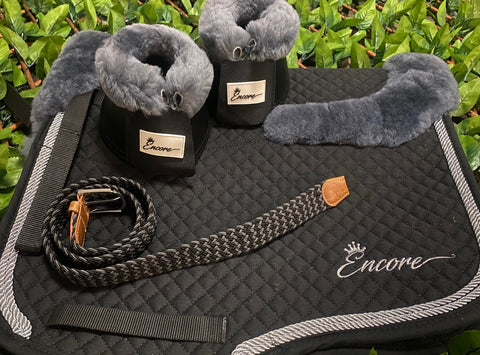 ENCORE Saddle Pad - Black with Grey FULL SHEEPSKIN